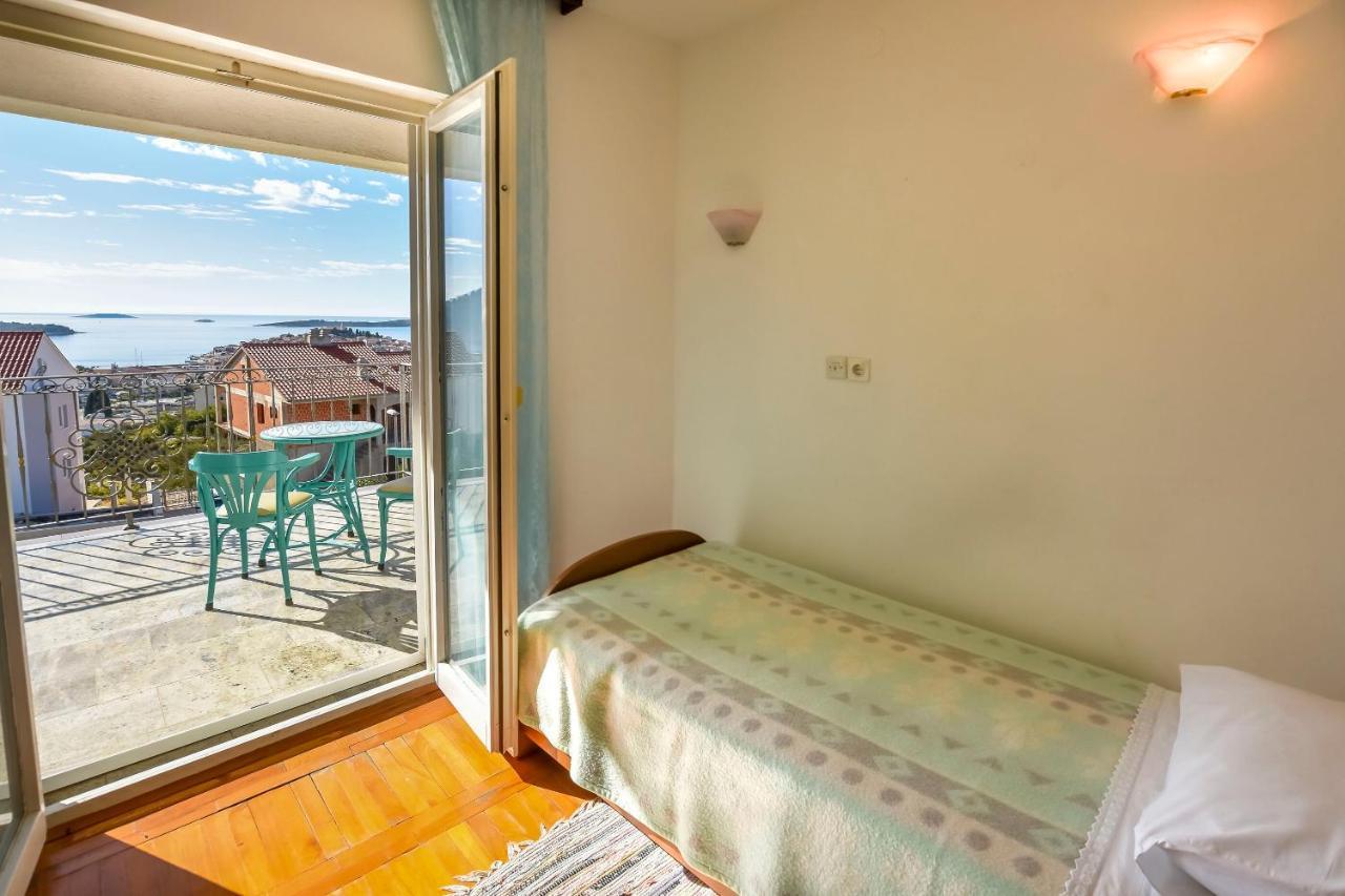 פרימוסטן Apartments Dajana מראה חיצוני תמונה