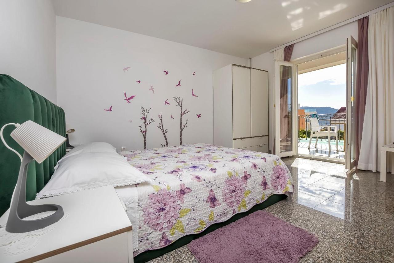 פרימוסטן Apartments Dajana מראה חיצוני תמונה