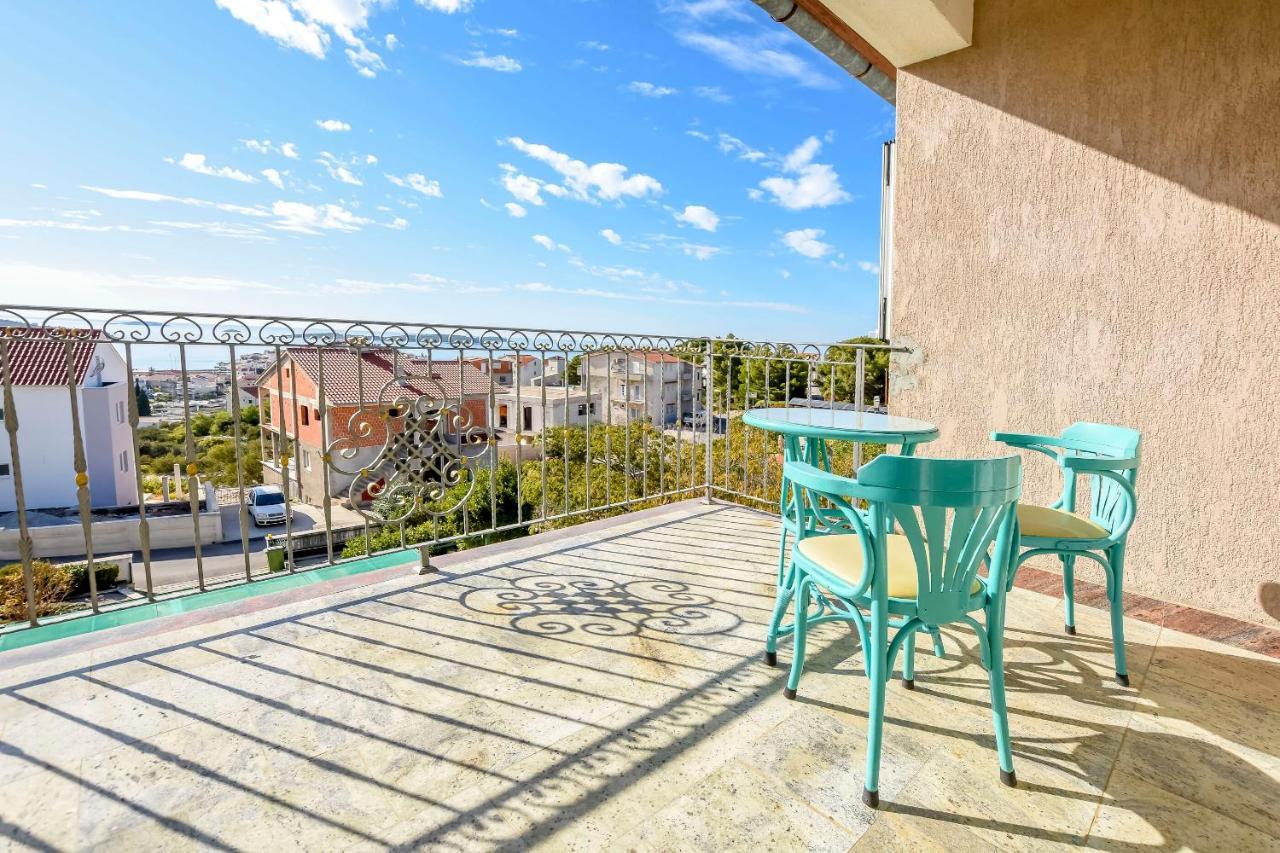 פרימוסטן Apartments Dajana מראה חיצוני תמונה