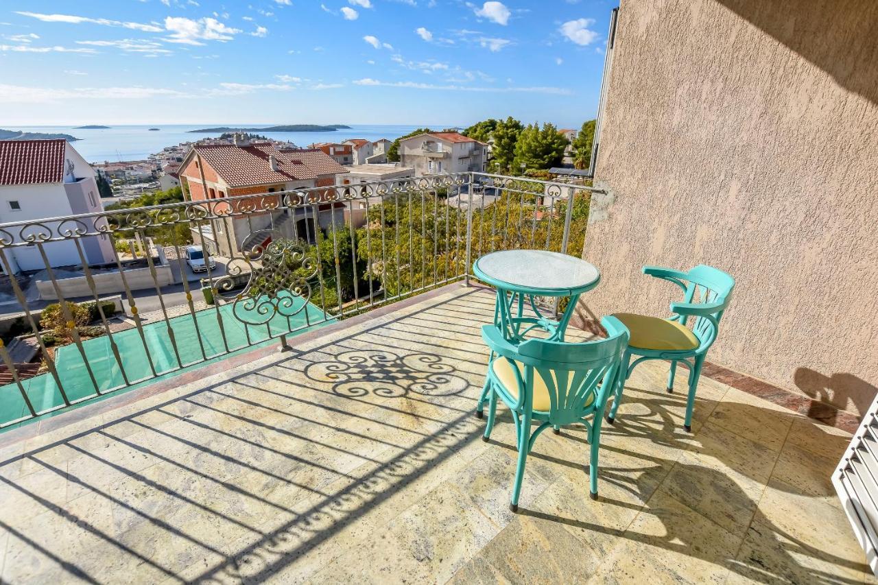 פרימוסטן Apartments Dajana מראה חיצוני תמונה